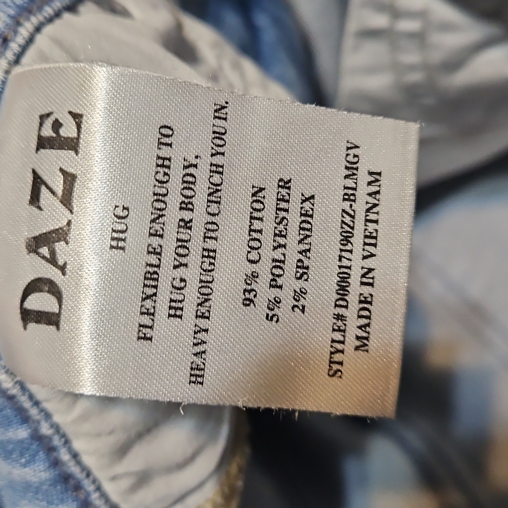 NWOT Daze Denim High Wide-Leg Distressed Jeans - Picture 12 of 12